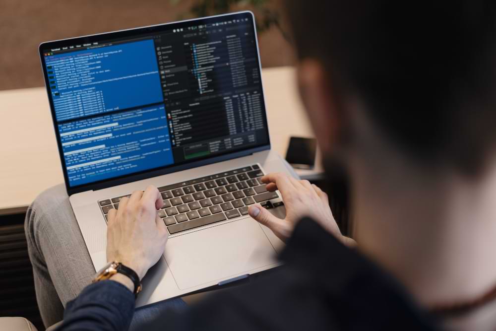 Apa Itu No-Code Cara Bikin Aplikasi Android & iOS Tanpa Coding di 2026